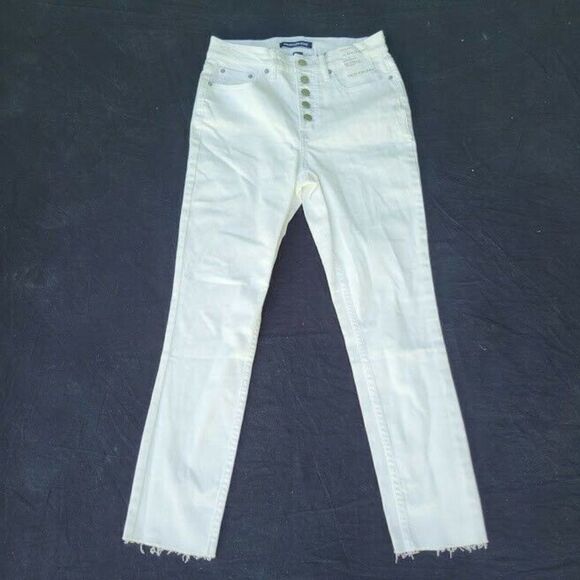 Women's Calvin Klein High Rise Skinny Jeans. White. Size 30. Measurements added. - Picture 3 of 11